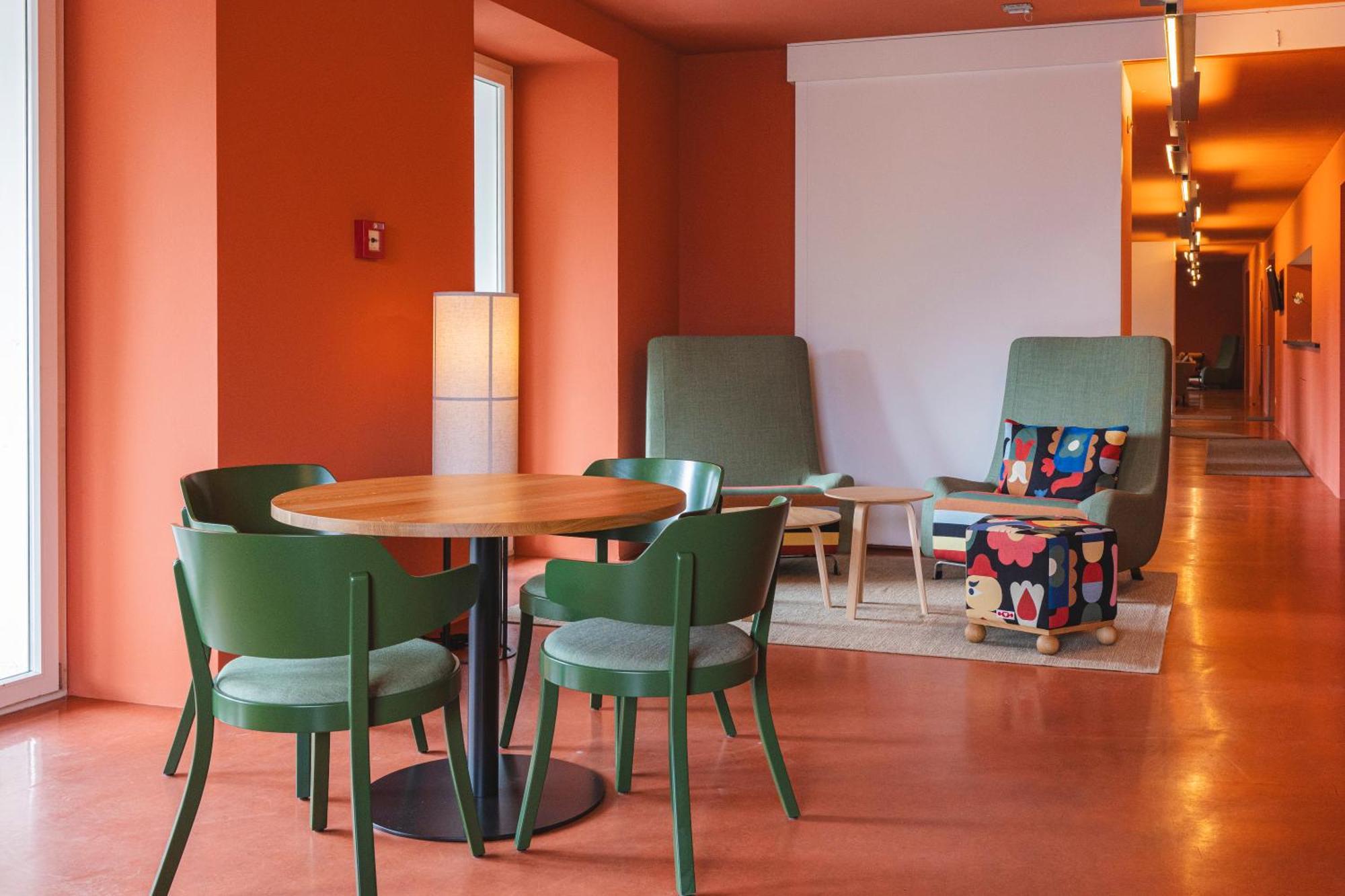 Davos Youth Hostel Экстерьер фото