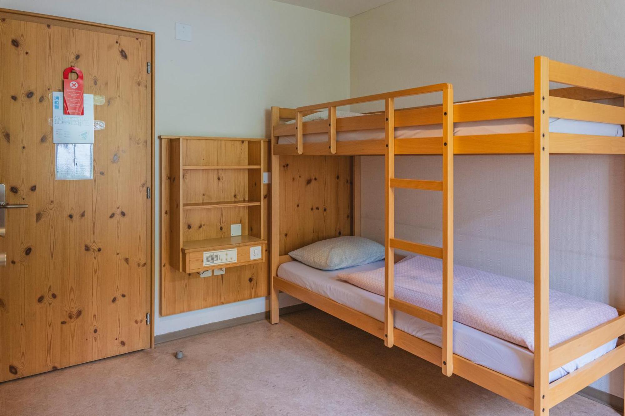 Davos Youth Hostel Экстерьер фото
