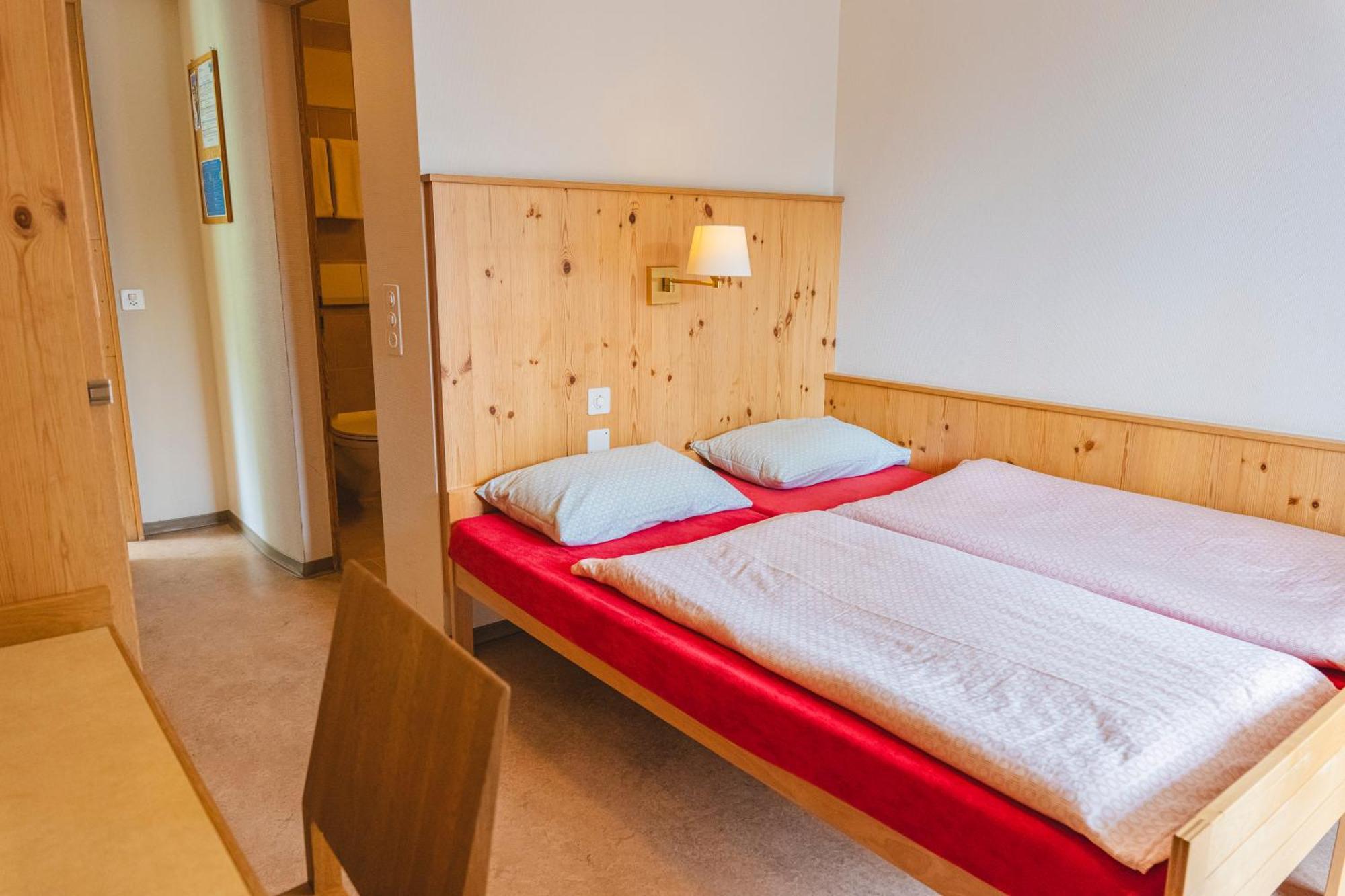 Davos Youth Hostel Экстерьер фото